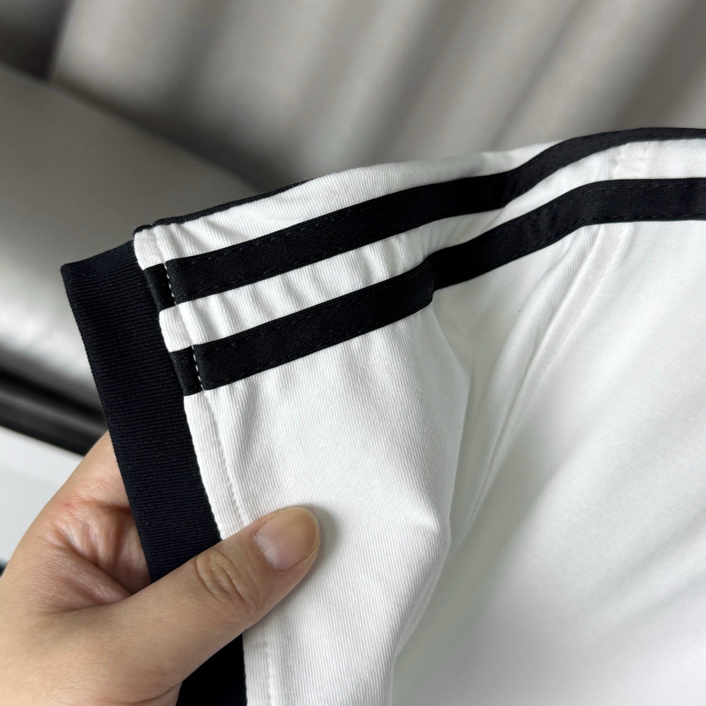 V-Neck Slim Waist Embroidered Letter Short Sleeve T-Shirt