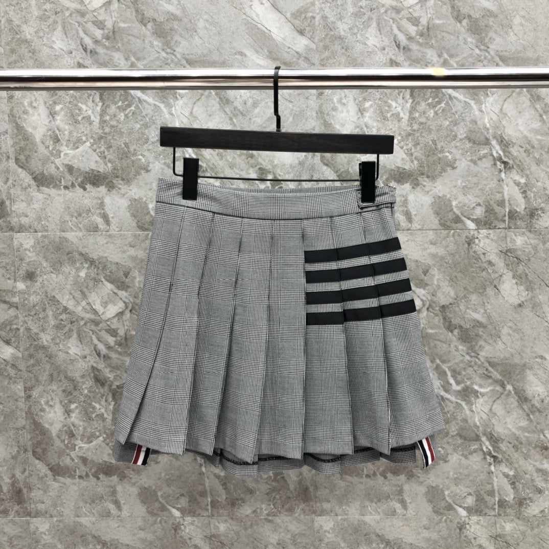 Women's Houndstooth Pleated Mini Skirt