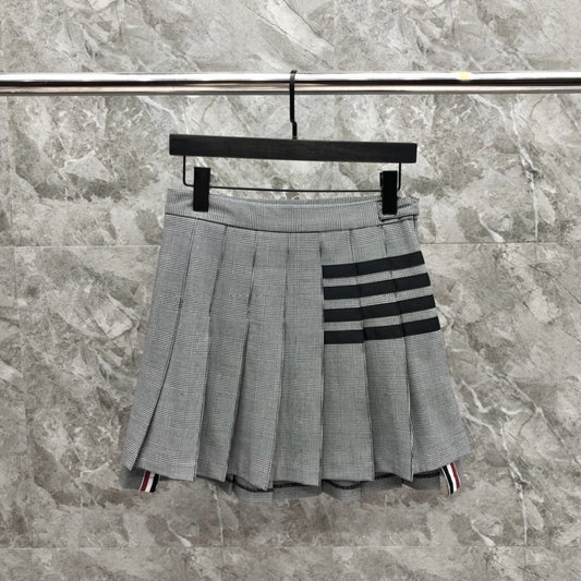 Women's Houndstooth Pleated Mini Skirt
