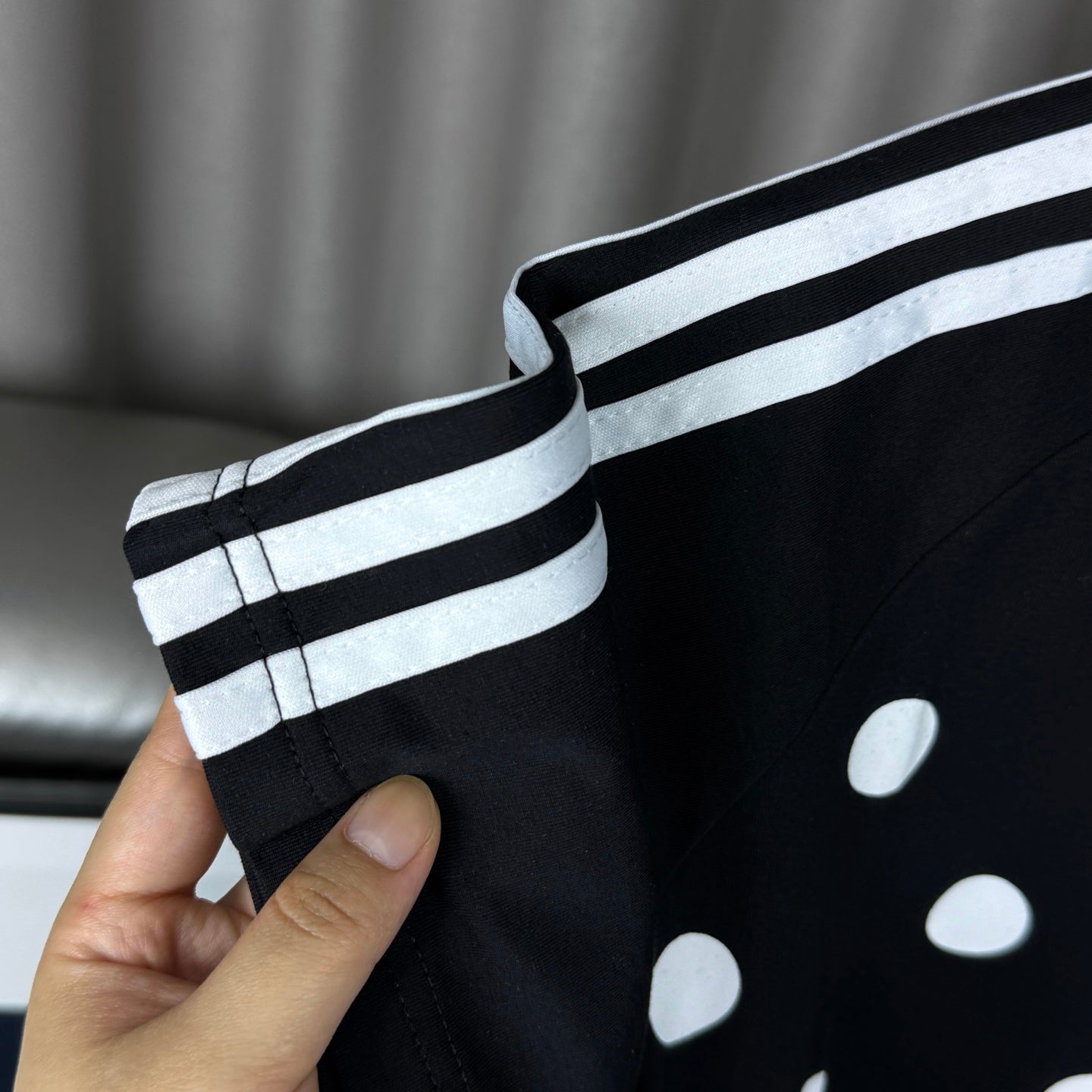 Polka Dot Color-Block Cropped Waist T-Shirt
