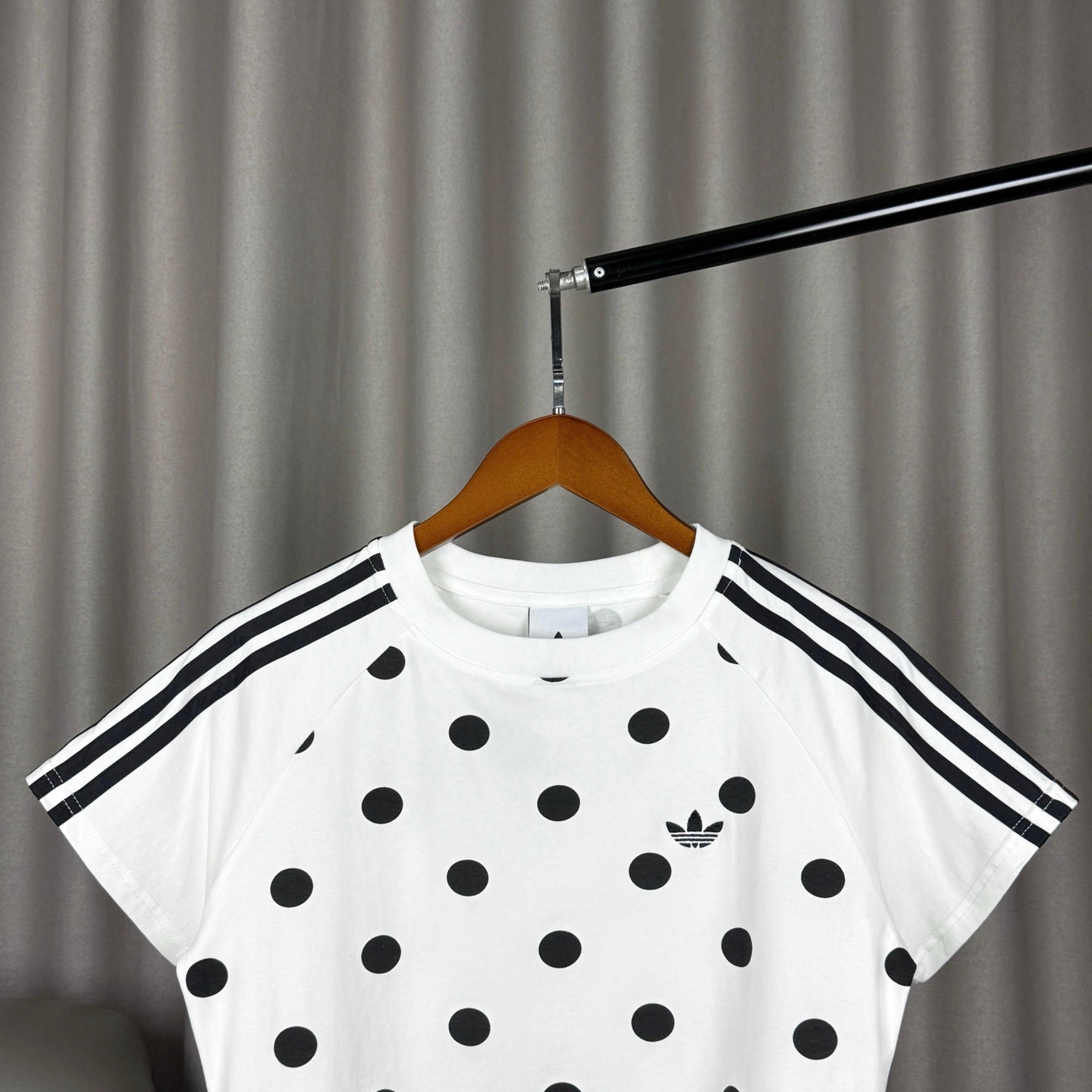 Polka Dot Color-Block Cropped Waist T-Shirt