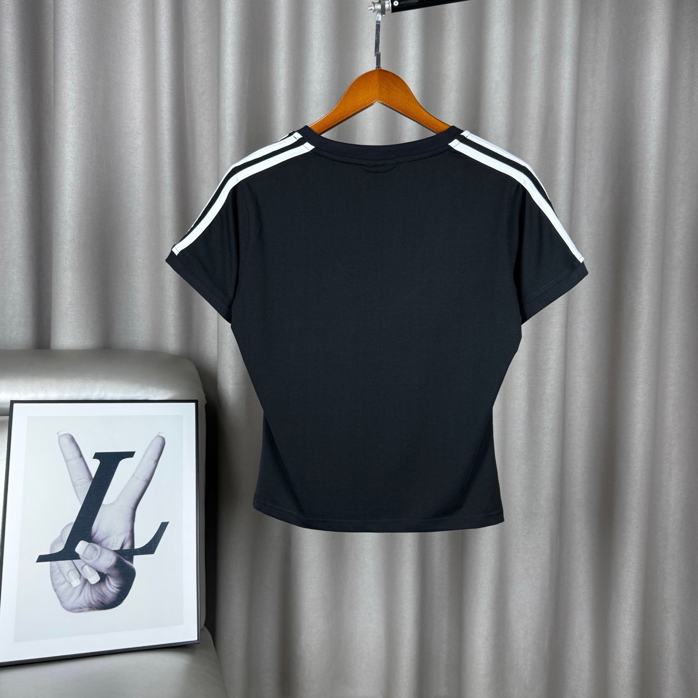 V-Neck Slim Waist Embroidered Letter Short Sleeve T-Shirt