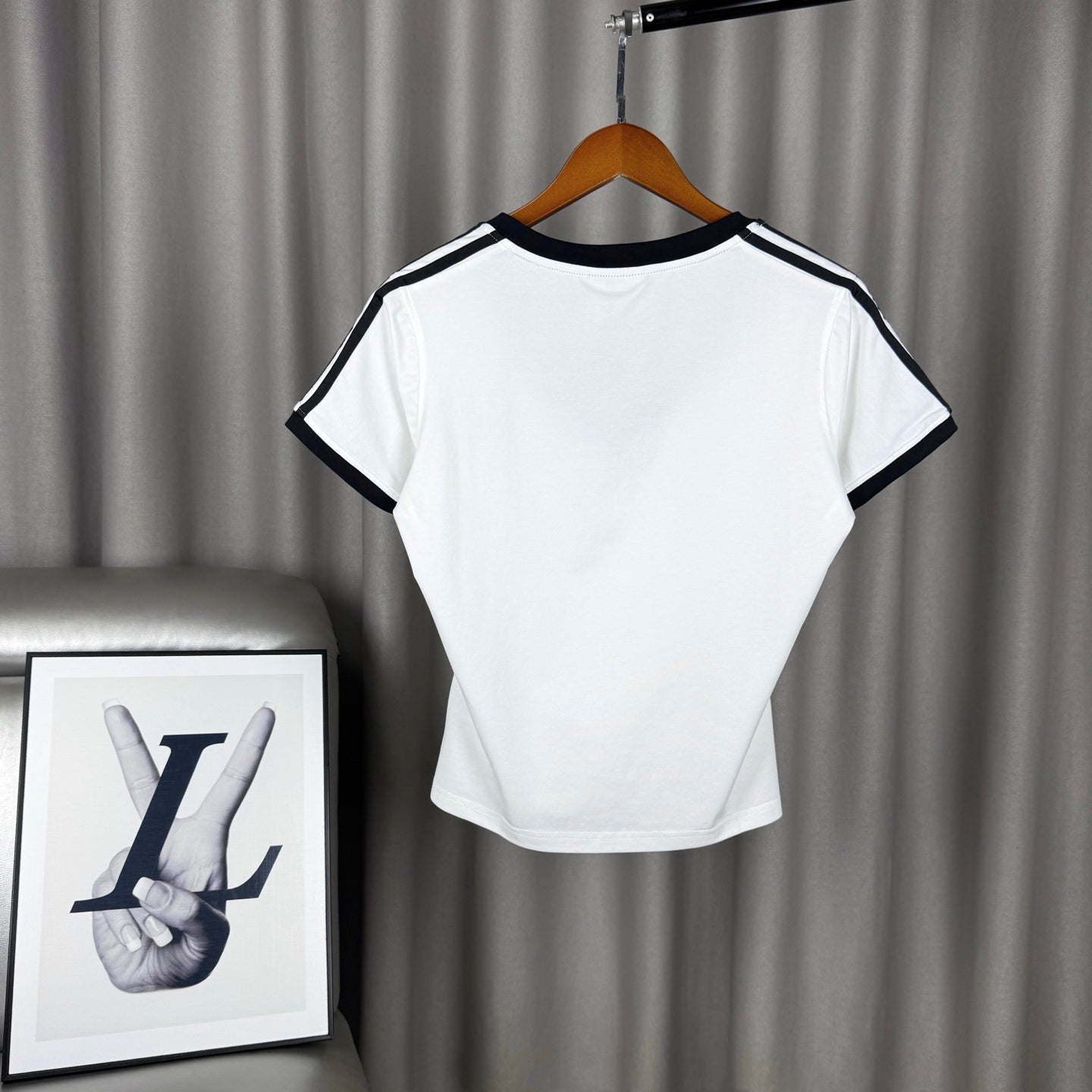 V-Neck Slim Waist Embroidered Letter Short Sleeve T-Shirt