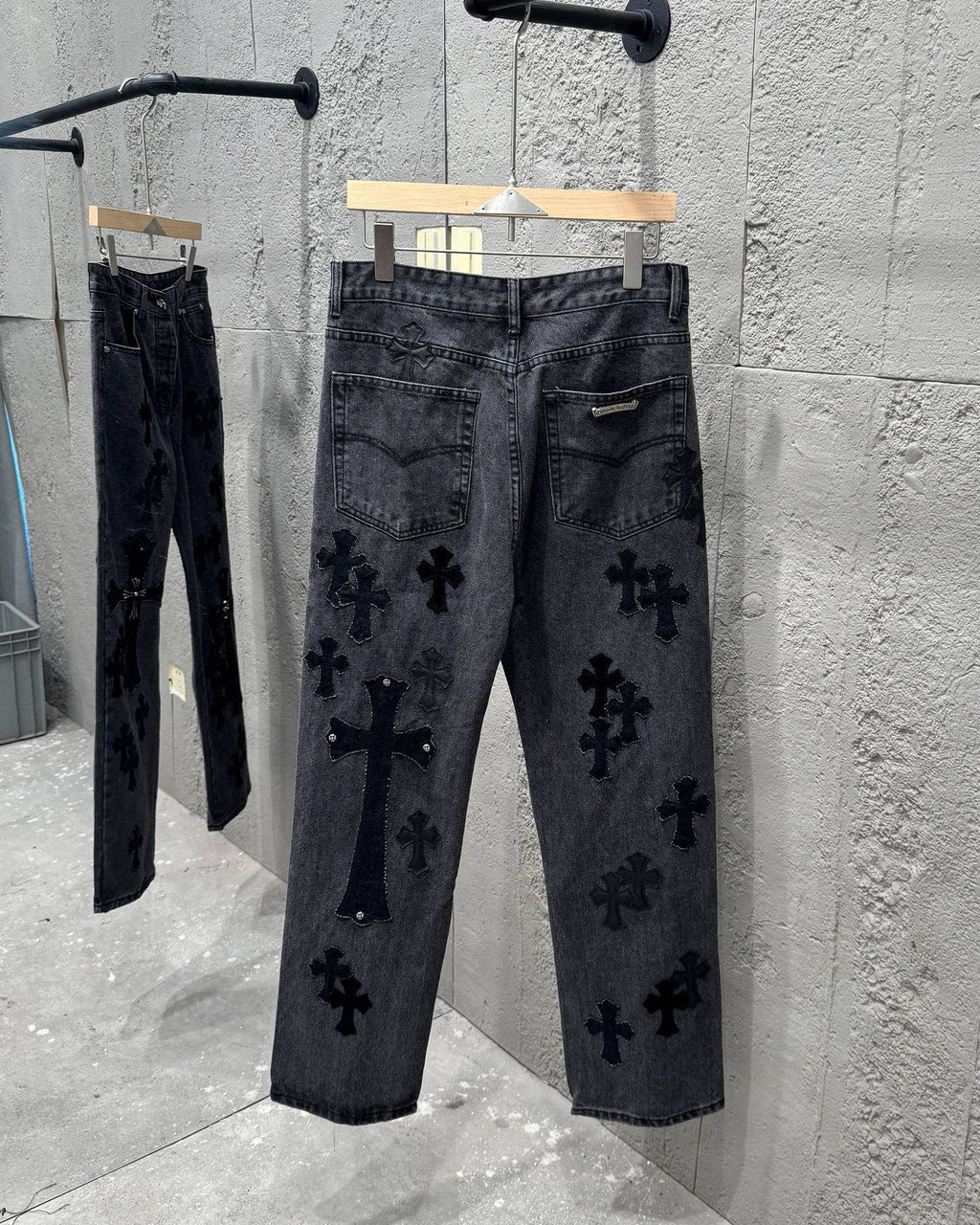 Chrome Hearts Black Metal Leather Patch Cross Denim Jeans KH24