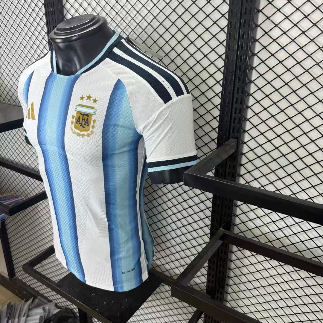 Argentina 2026 Men’s Home Soccer Jersey – White & Sky Blue Football Shirt