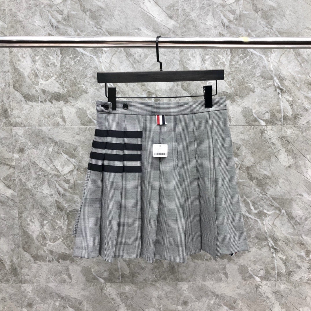 Women's Houndstooth Pleated Mini Skirt