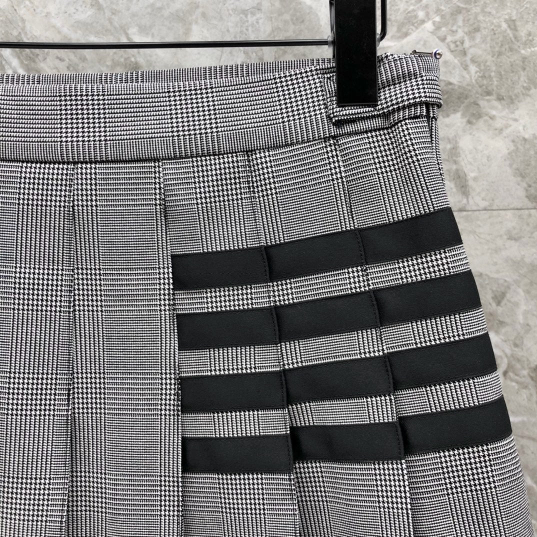 Women's Houndstooth Pleated Mini Skirt