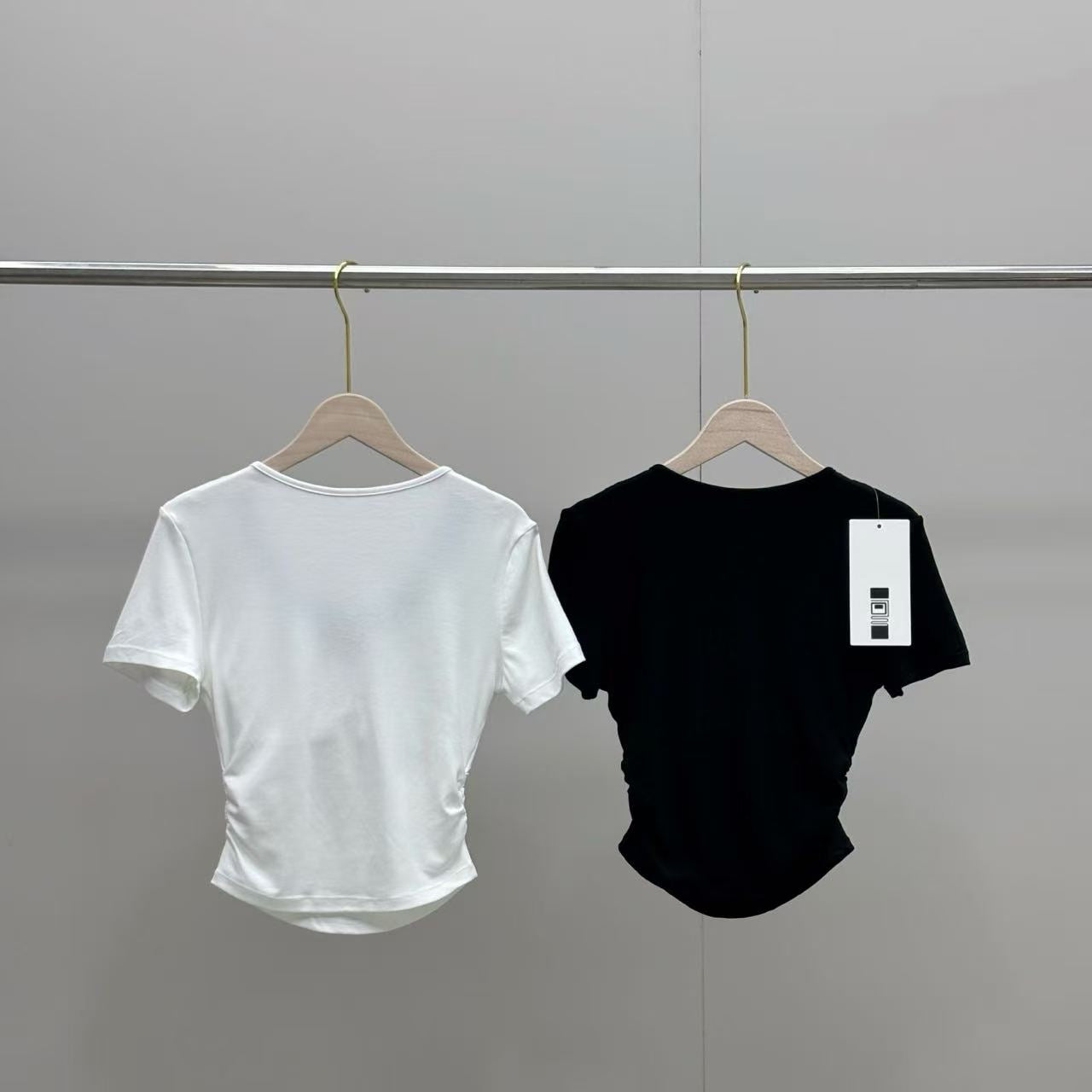 2-pack 2026New V-Neck Faux Two-Piece Waist-Cinching No-Bra Short Sleeve Top